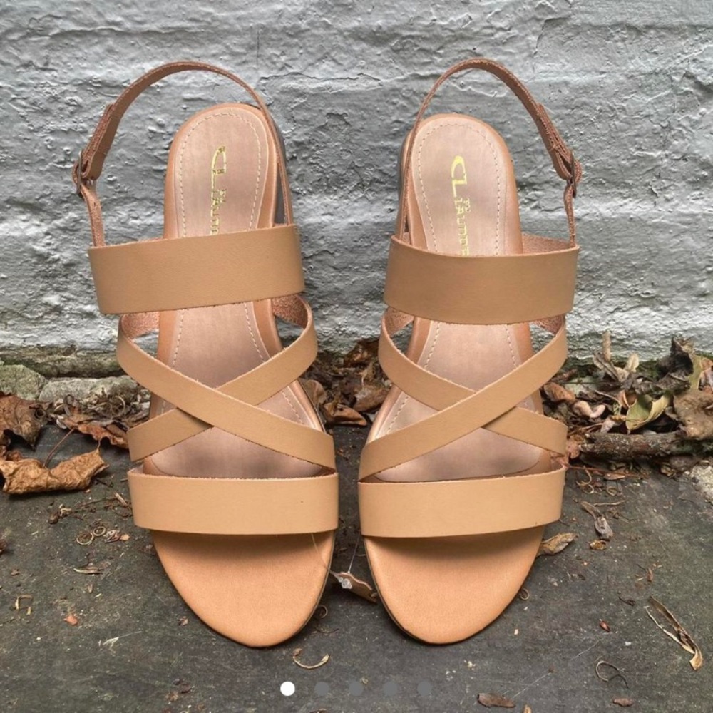 Chinese Laundry Tan Strappy Sandals